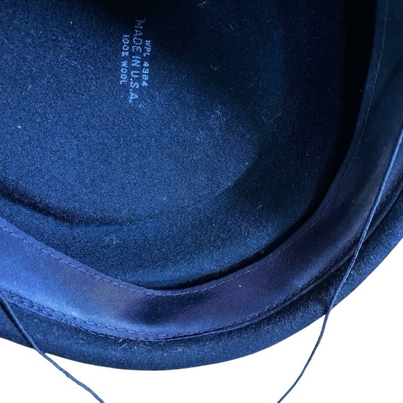 VINTAGE BLACK HAT FASCINATOR FEATHERS MADE IN USA 100% WOOL COSPLAY - Picture 7 of 12